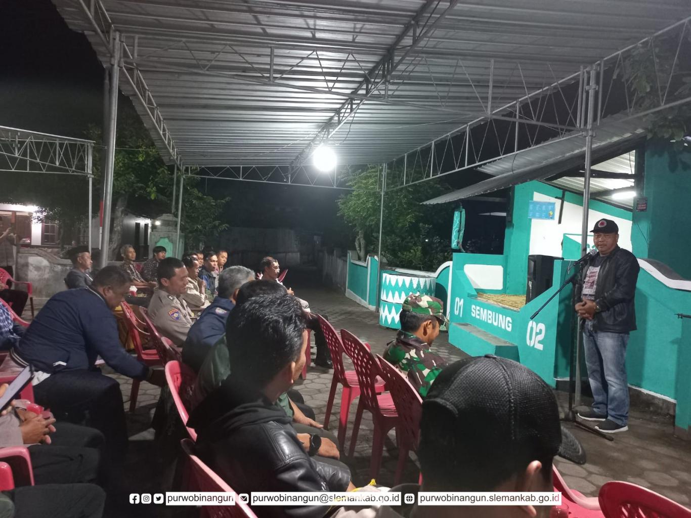 gambar_Sambang kamling di Pos Ronda RT 01-02 Sembung